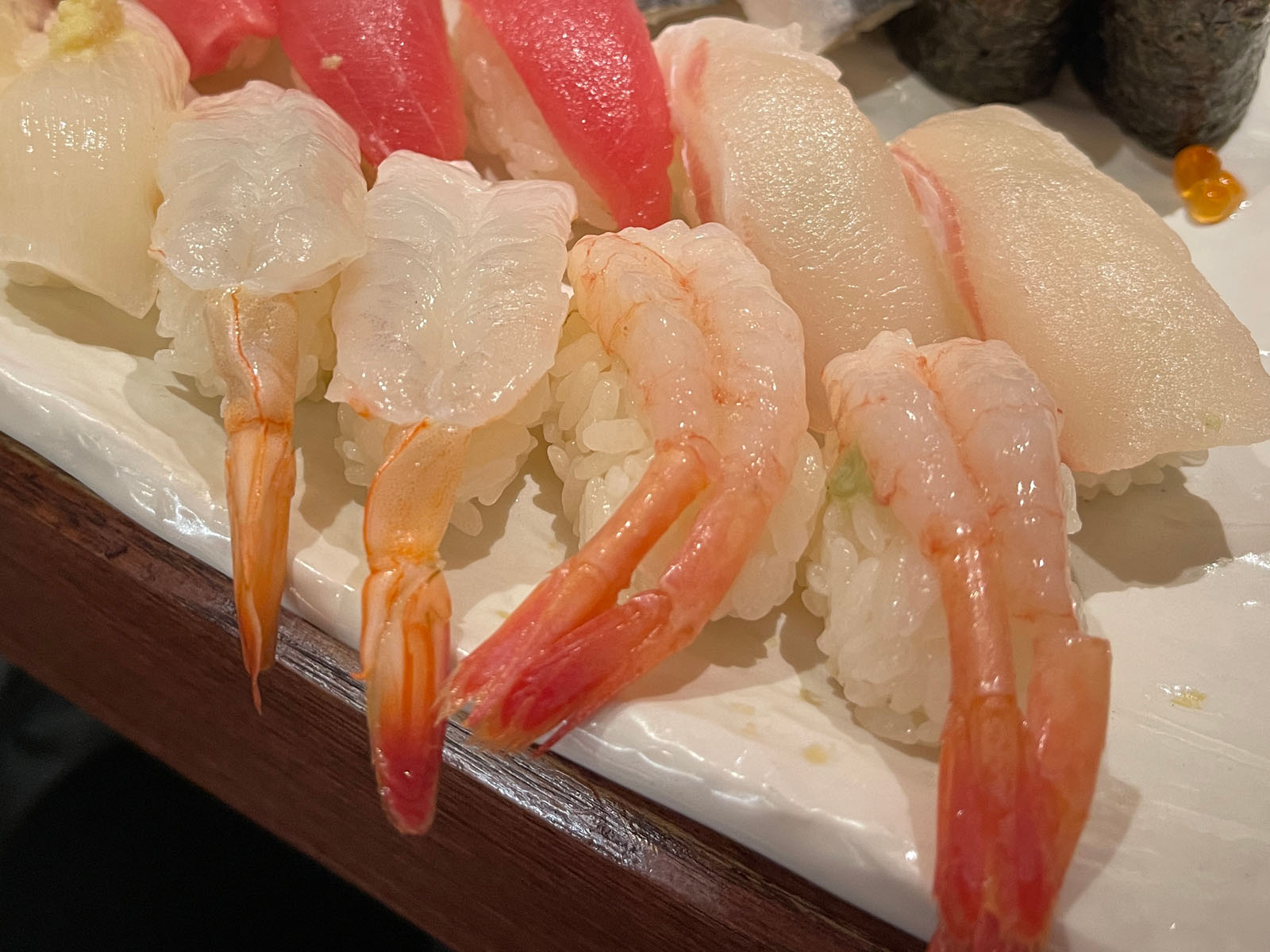 クリエイト・レストランツ・ホールディングス(3387)の株主優待で高級寿司食べ放題「祭雛」食べた！