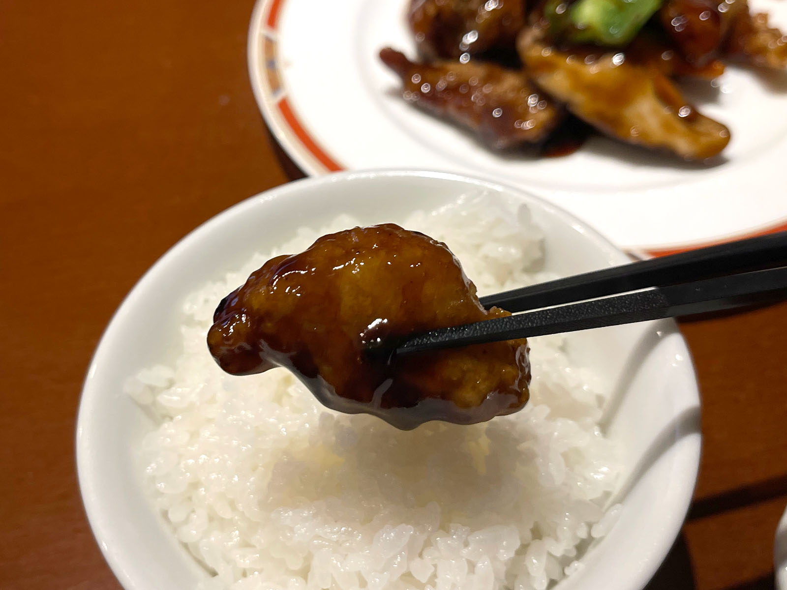 上海酒家 岳(ガク)のランチメニュー、黒酢酢豚と鶏のなす炒めを食べたよ／横浜・馬車道