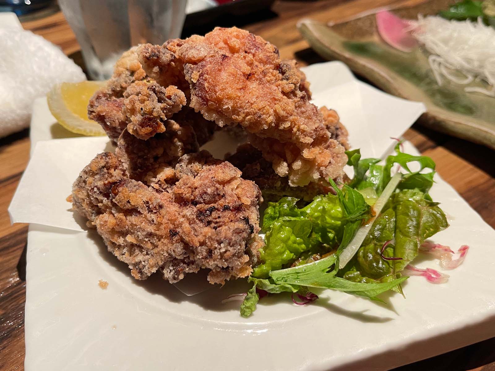 夜景が見える「湘南ゆるり。」で金目鯛姿煮、カワハギ活造りなど美味しい和食食べた！／横浜・桜木町クロスゲート内