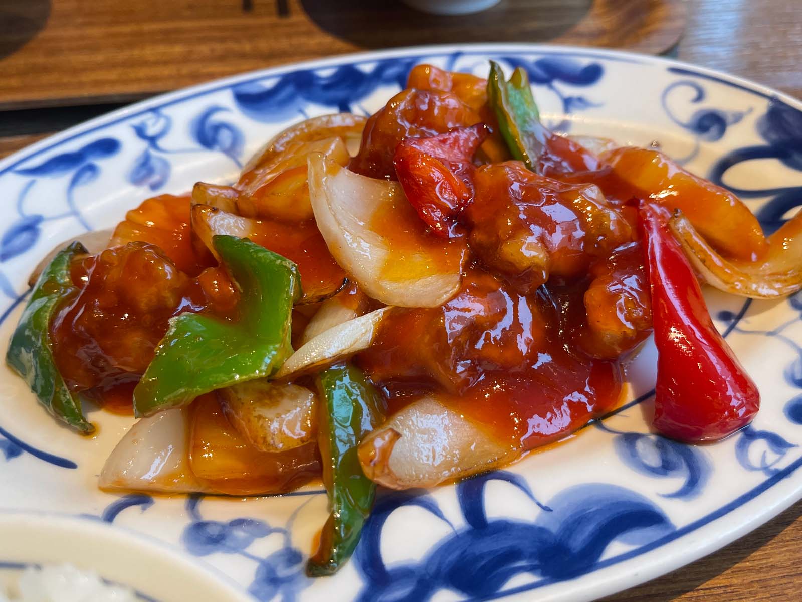 陳麻婆豆腐で担々麺・麻婆豆腐ハーフセット、酢豚セット食べた！横浜ラクシスフロント店