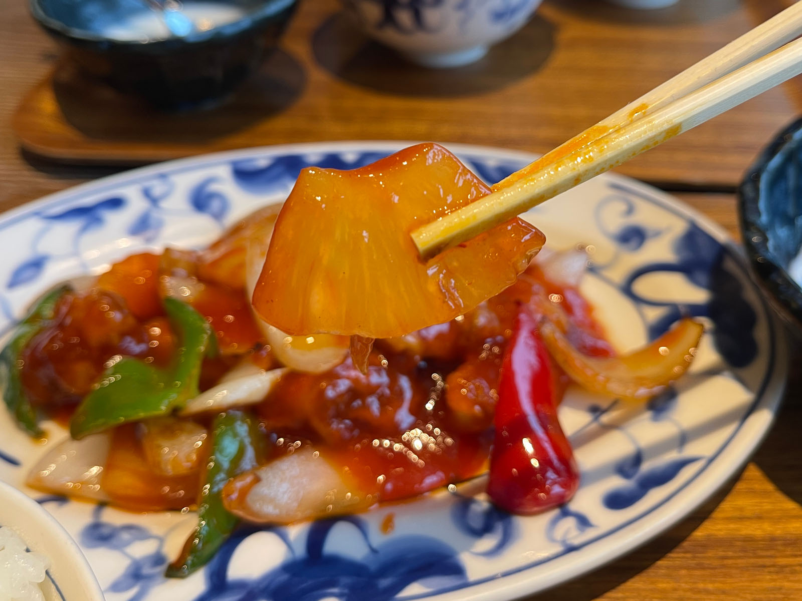 陳麻婆豆腐で担々麺・麻婆豆腐ハーフセット、酢豚セット食べた！横浜ラクシスフロント店