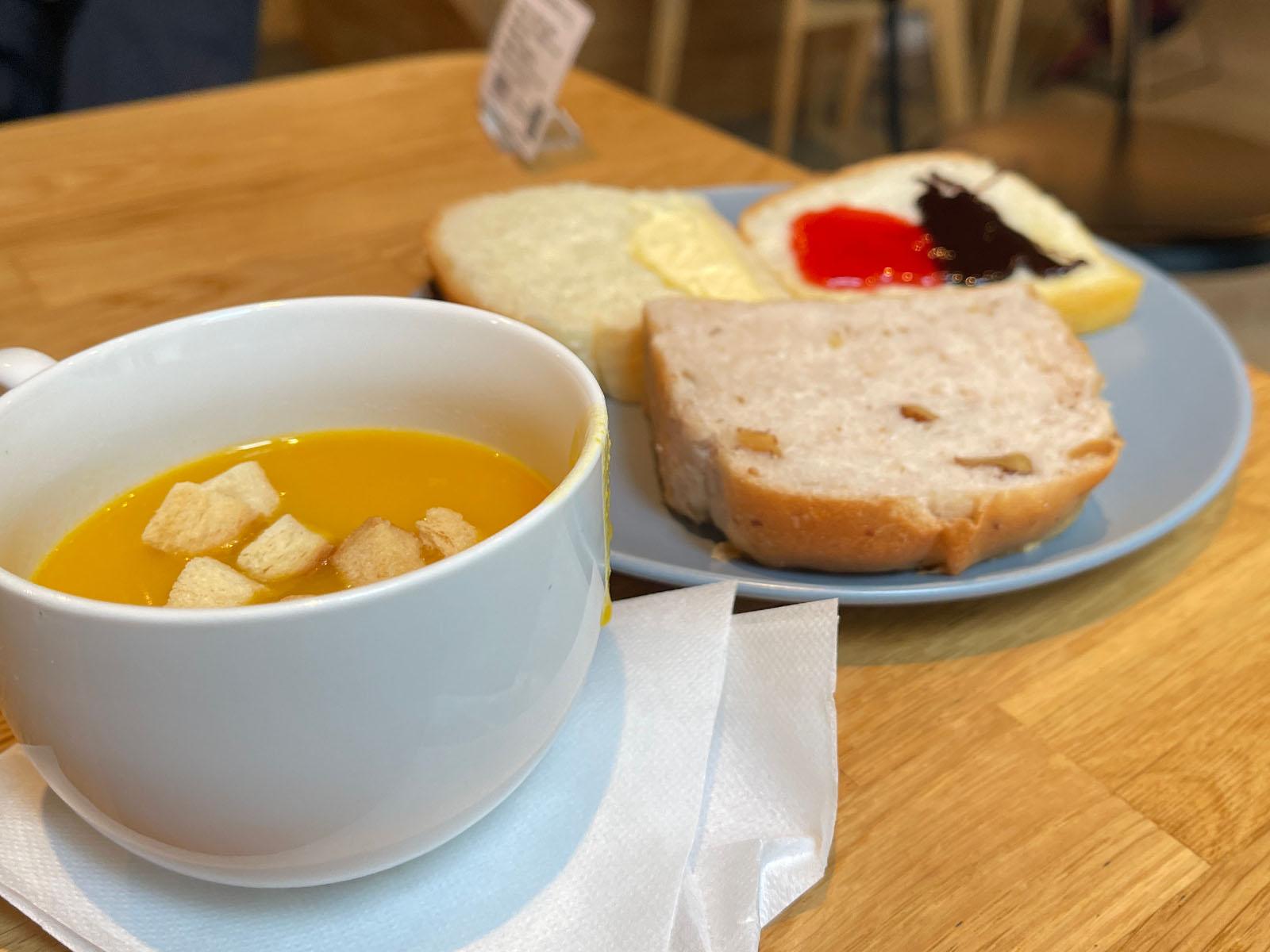 高級食パンカフェ「Toaster!」でモーニングの厚切りバタートーストとクロックムッシュ食べた！／横浜・馬車道