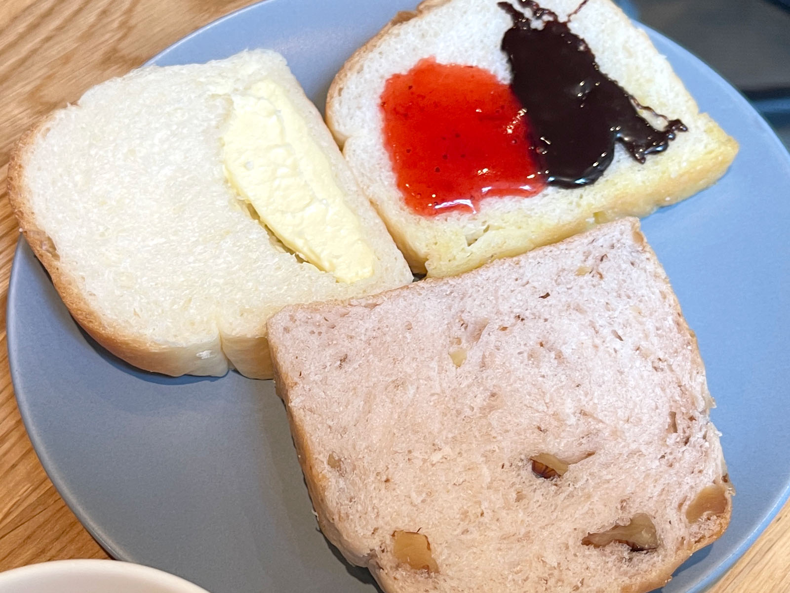 高級食パンカフェ「Toaster!」でモーニングの厚切りバタートーストとクロックムッシュ食べた！／横浜・馬車道