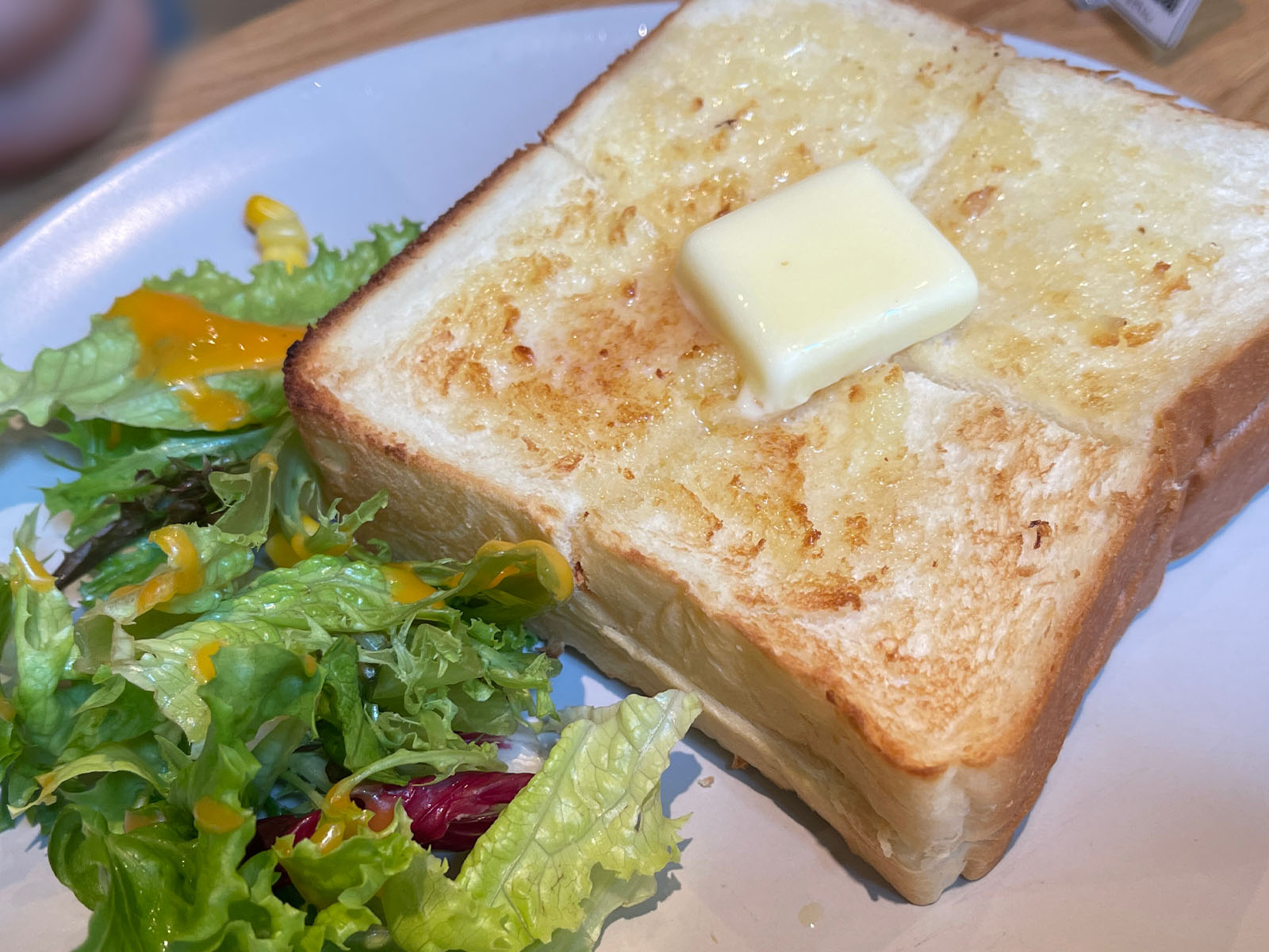 高級食パンカフェ「Toaster!」でモーニングの厚切りバタートーストとクロックムッシュ食べた！／横浜・馬車道