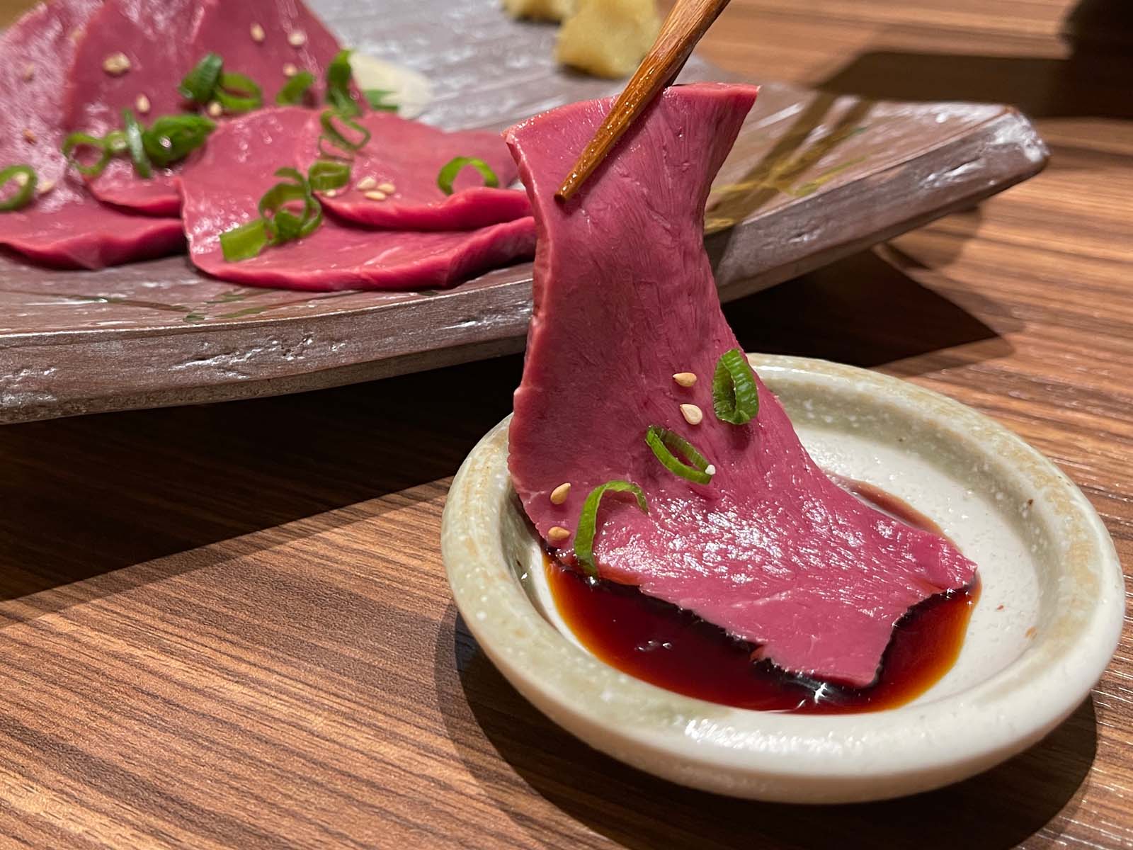 焼肉 和(なごみ)で和牛ハツ刺しと料理長おまかせコースでユッケ・牛タン・ホルモンなど食べた！／横浜・馬車道