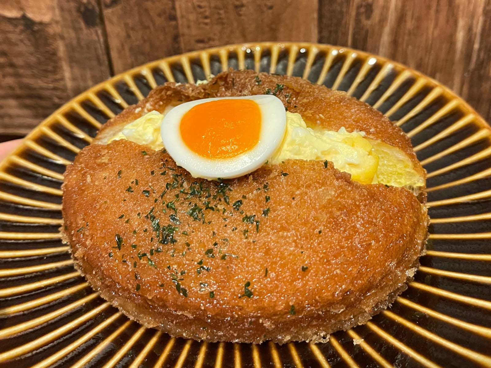 ミスドのカレーパン「ザクもっちドッグ」のカレー味・メキシカンミート味・タマゴ味を食べたよ！