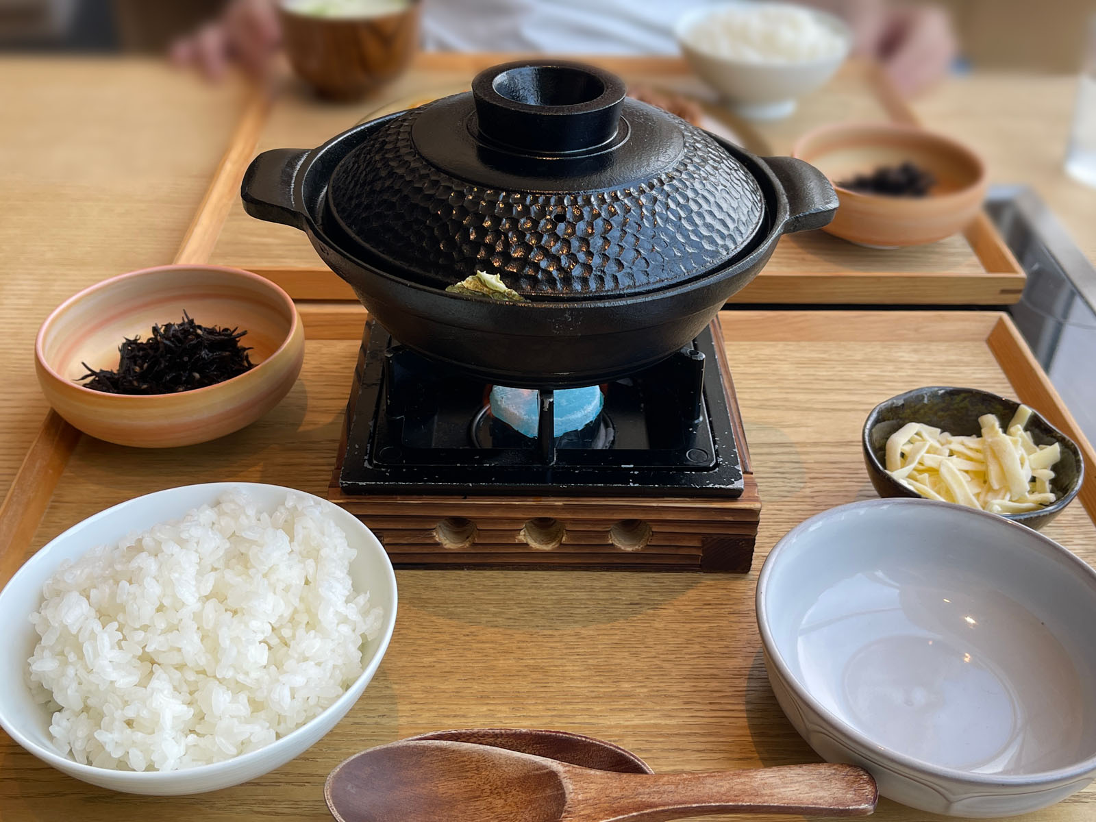 みなとみらいビューの鍋料理専門店「鍋屋」でビーフトマト御膳、チーズカレーうどん鍋御膳食べた！／桜木町コレットマーレ