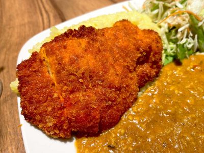 インドカレー AMARA(アマラ)の白桃ラッシーとタンドリーチキンカツカレー、バターチキン&野菜カリー食べた！／CIAL横浜店