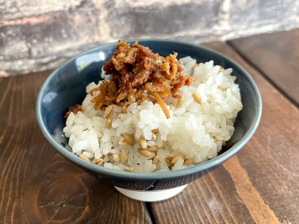 エスリード(8877)の株主優待で、北海道牛しぐれ煮詰合せ(醤油味・蝦夷舞茸入り・ごぼう入り)がきたよ！