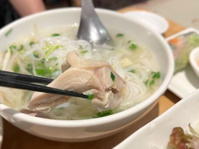 萬珍樓點心舗の朝食「白粥と彩り点心のセット」「黄ニラ焼きそば」「こぶた餃子」食べたよ／横浜中華街