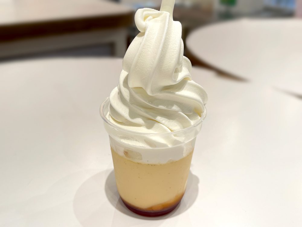 Gelato Firenze (ジェラート フィレンツェ) で固めプリンの上にソフトクリームが乗った「フィレンツェプリン」食べた！／横浜ランドマークタワー