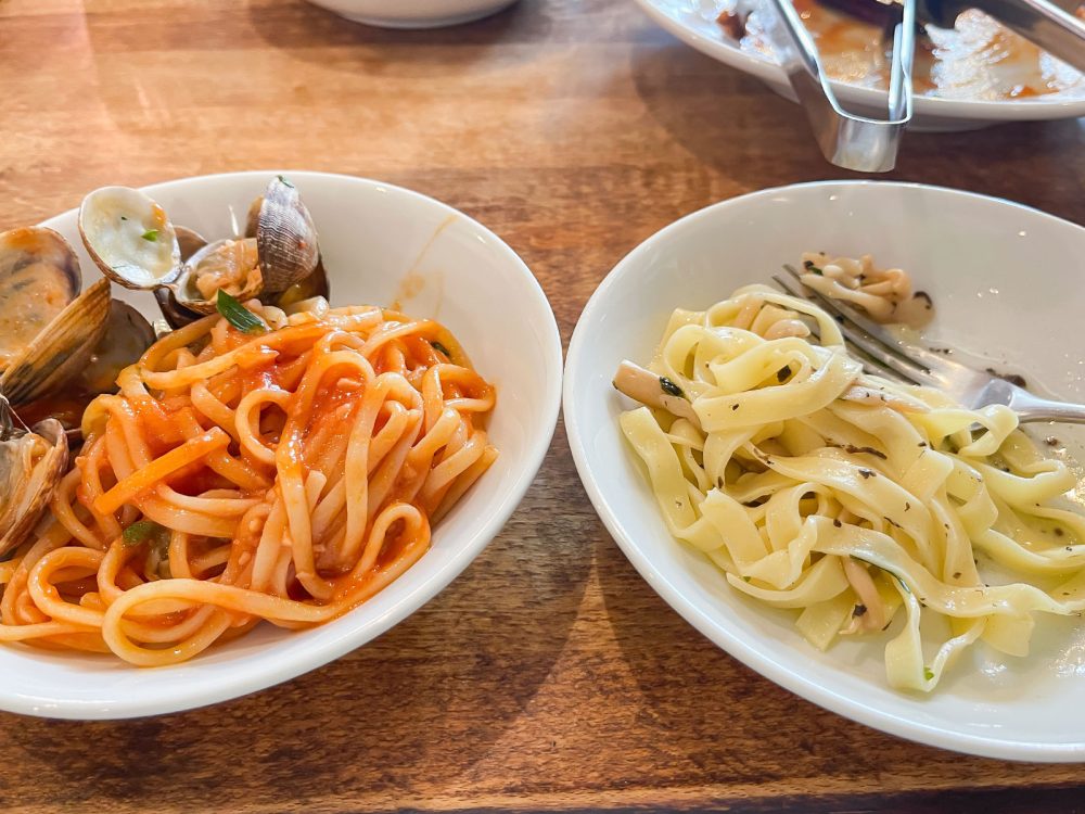 イタリアン Oinos(オイノス)でボンゴレロッソパスタ、色々きのことトリュフソースパスタ食べたよ／横浜・石川町