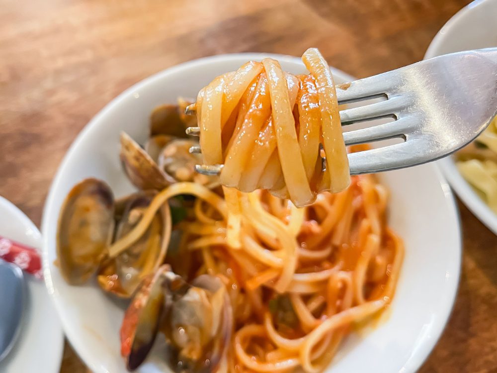 イタリアン Oinos(オイノス)でボンゴレロッソパスタ、色々きのことトリュフソースパスタ食べたよ／横浜・石川町