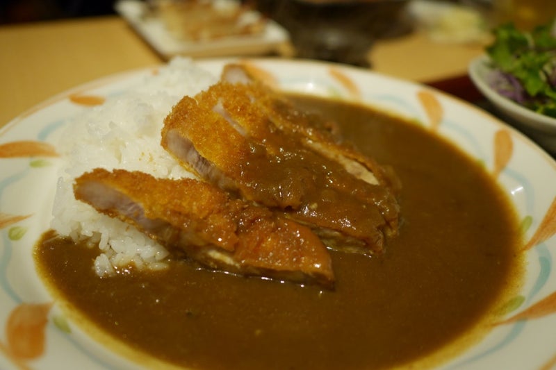 たかのこの湯のお食事処でマテラ豚のカツカレーと餃子食べたよ／愛媛松山