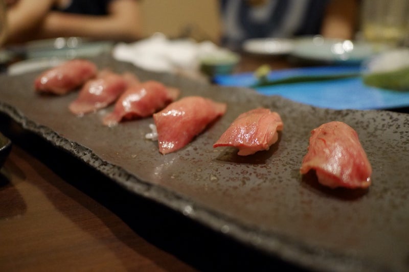 琉球ダイニングふぁいみーるで地魚の刺身とラフテーと宮古牛にぎり食べたよ／宮古島