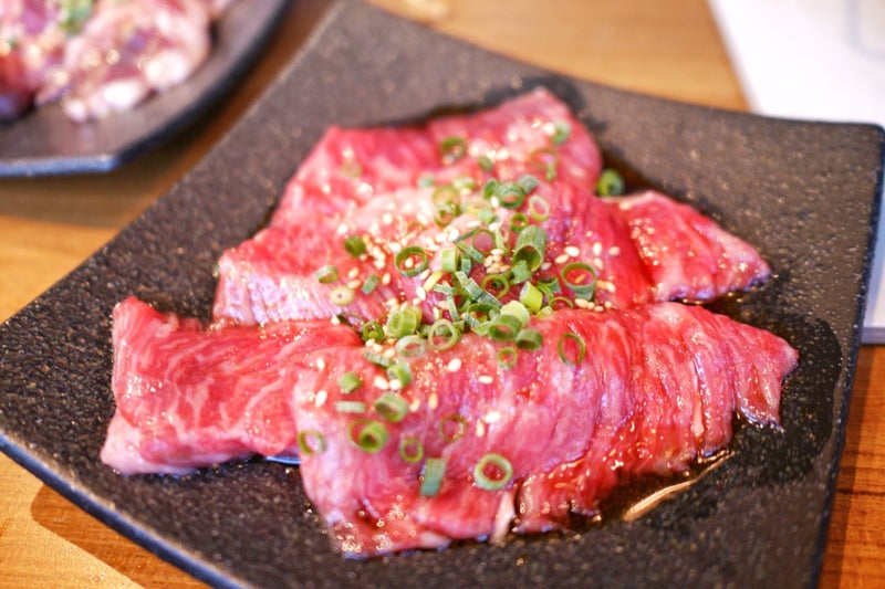 炭火焼肉「琉宮苑」で島野菜のナムルとアグー豚と宮古牛食べたよ／宮古島