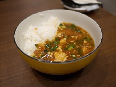 中国料理の布袋でザンギとマーボー飯と黒酢酢豚を食べたよ／札幌赤れんがテラス店