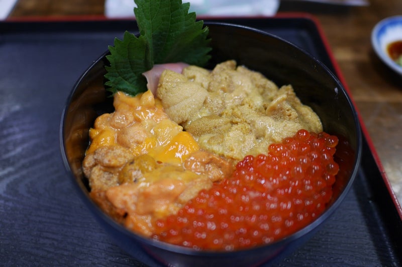 食事処「魚屋の台所」でバフンウニ・ムラサキウニ・いくら丼と銀ガレイのカマ食べたよ／札幌市中央卸売場外市場店