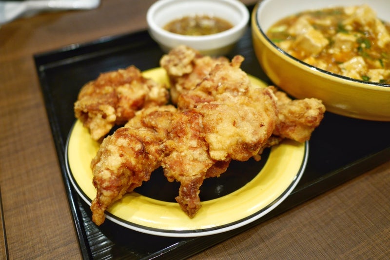 中国料理の布袋で大きなザンギとマーボー麺食べたよ／札幌赤れんがテラス店