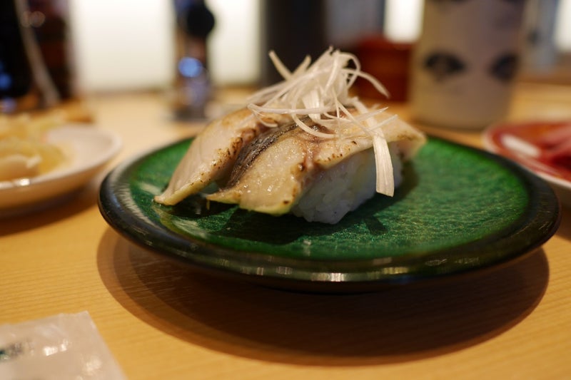 鮨処なごやか亭で旬のサンマと厚切り真アジ、翼乃鯖を食べたよ／北海道・白石本通店