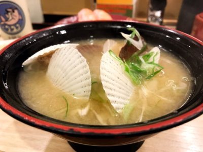 「ひげのうし」すすきの本店でラム肩ロース肉とラムソーセージのジンギスカン食べたよ／札幌狸小路