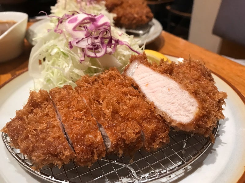 とんかつ檍(あおき)で肉厚な肩ロースかつとカレールー食べたよ／横浜・馬車道