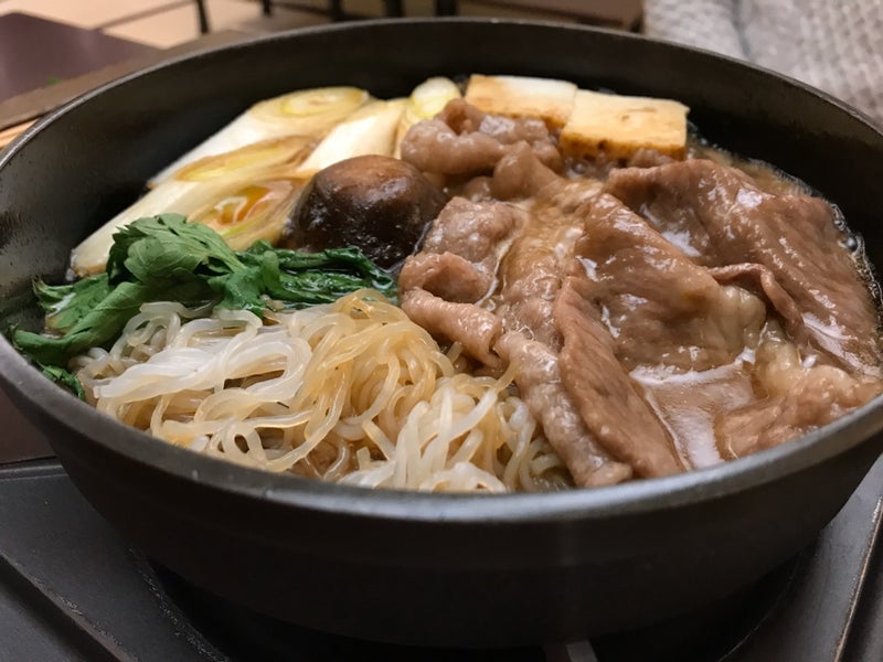 老舗牛鍋屋の荒井屋で常陸牛の霜降り肉すき焼き食べたよ／横浜万国橋店