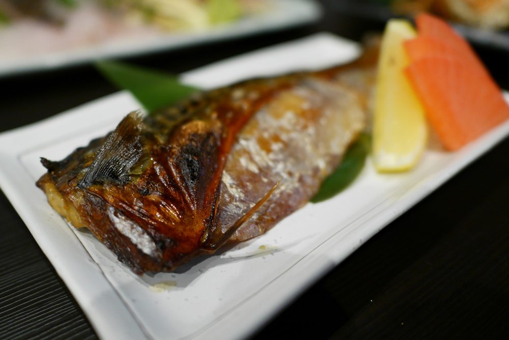 北陸天然地魚貝専門店「魚旬」でのど黒の刺身とがす海老の串焼き食べたよ／横浜伊勢佐木町