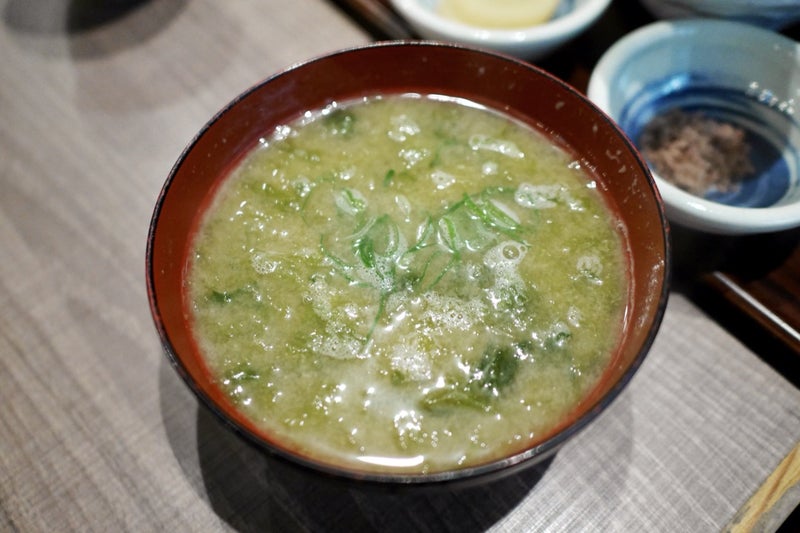 「明神丸」で塩かつおたたき藁焼きと米ナスの藁焼きたたき食べたよ／高知・帯屋町