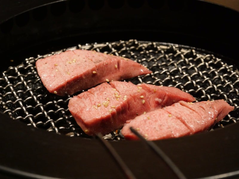 焼肉トラジで厚切り牛タン塩、特選厚切りハラミ、ダイヤモンドカットカルビ食べたよ／新横浜店