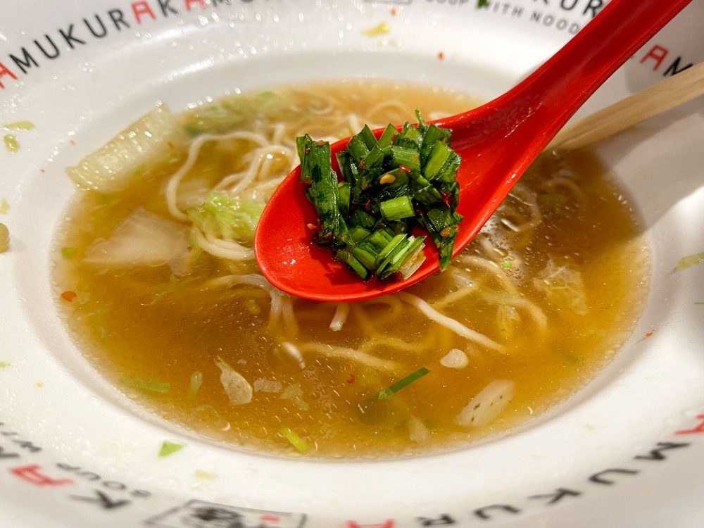 「神座飲茶楼」でワンタンたっぷりラーメンの"雲呑麺"と小籠包と焼き餃子食べたよ！／横浜ジョイナス