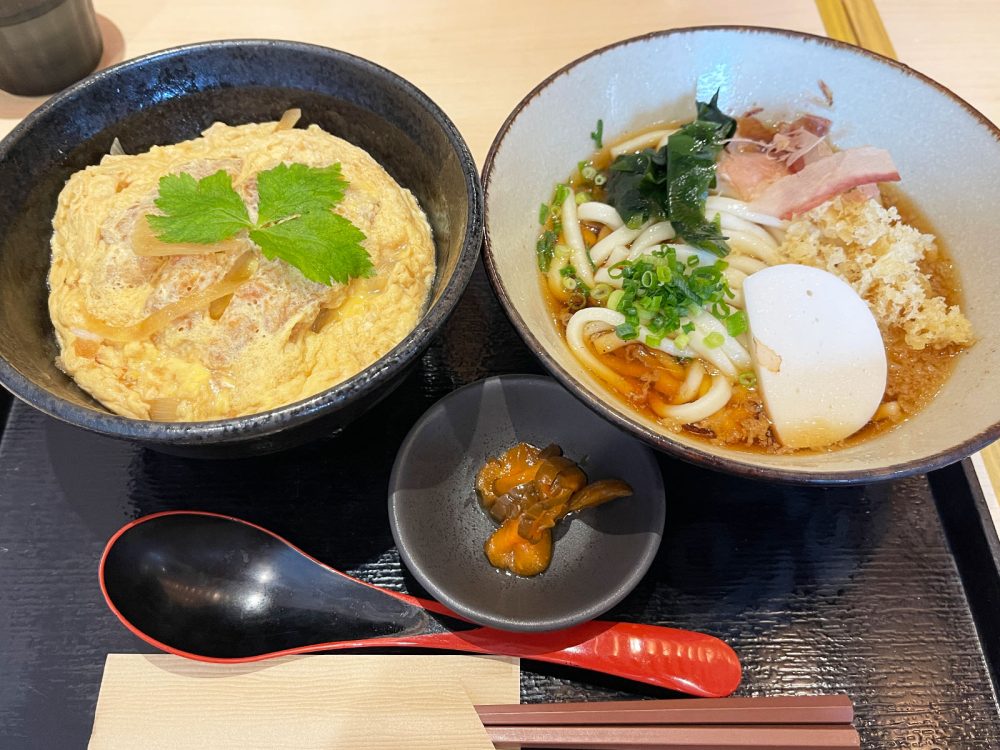 「釜飯のかまどか」で "かつ丼とぶっかけうどん定食" と "牛肉カレーうどん" 食べたよ！