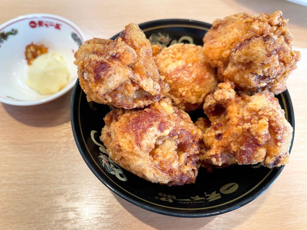 「天下一品」でこってりラーメン、チャーハン、唐揚げ、餃子、こってり杏仁豆腐を食べたよ！