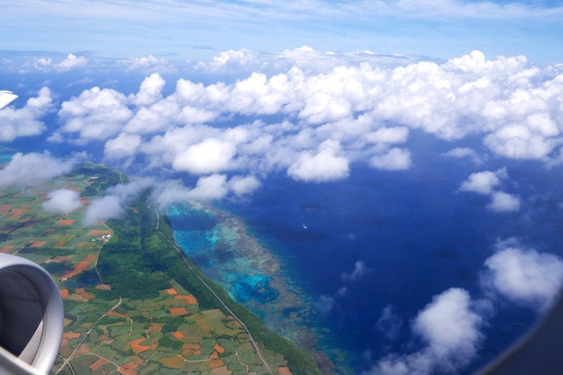 下地島空港からの帰りに飛行機から離島を眺めたよ／沖縄・宮古島