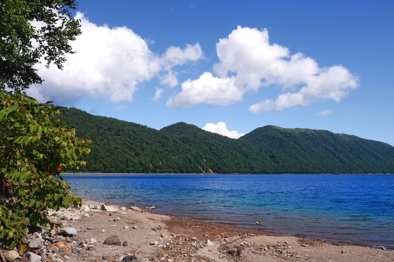 世界でも有数の透明度を誇る支笏湖「支笏ブルー」／北海道千歳