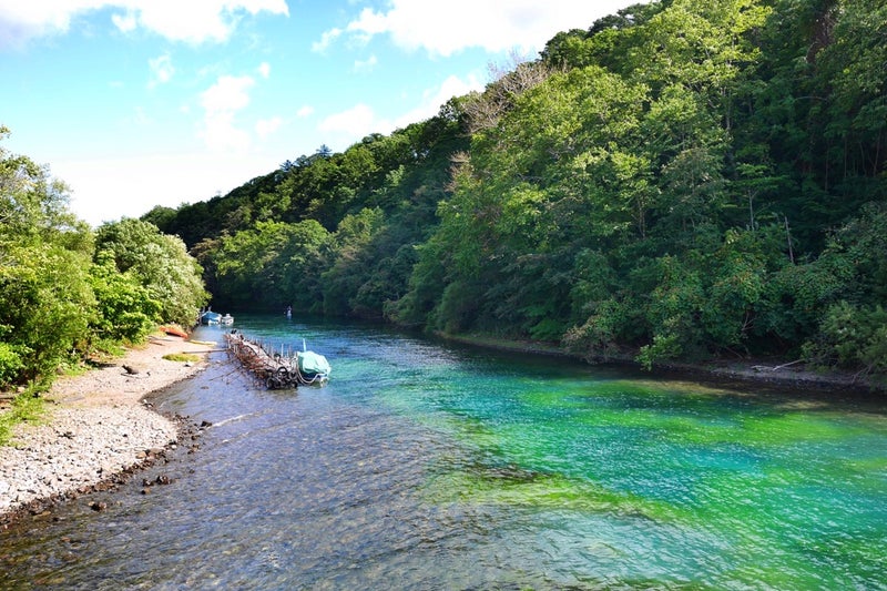 世界でも有数の透明度を誇る支笏湖「支笏ブルー」／北海道千歳