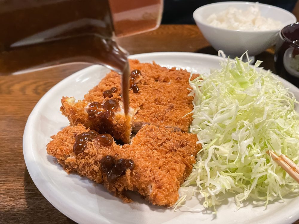 「勝烈庵」のヒレ180g"大勝烈定食"と本店限定"特製エビカツサンド"食べた！／横浜・馬車道