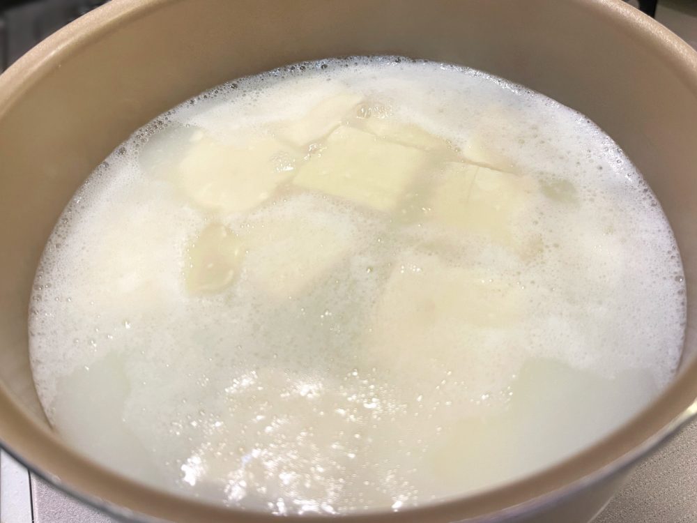 佐賀県産大豆使用した嬉野温泉名物「佐嘉平川屋」の"温泉湯豆腐(胡麻だれ付)"食べたよ！