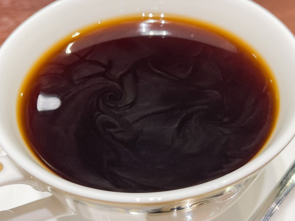 喫茶室「ルノアール」で天空の抹茶ラテ、ちょっと固めのレトロプリン食べたよ！／ザ・ヨコハマフロント店