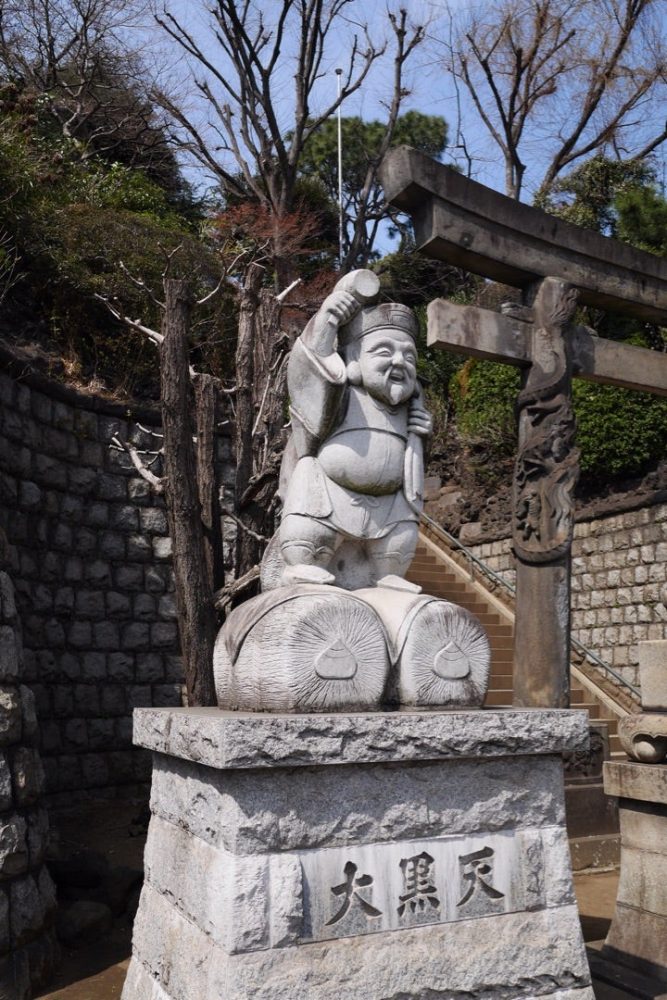 東京都内最大の富士塚がある北品川の総鎮守「品川神社」