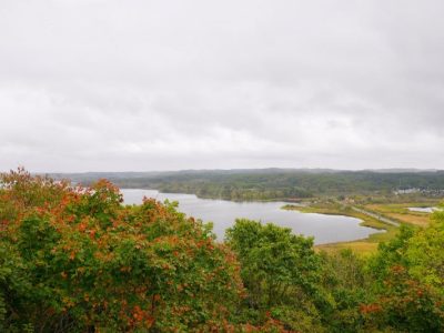 釧路湿原最大の塘路湖を一望できる展望台「サルボ展望台」／北海道標茶町