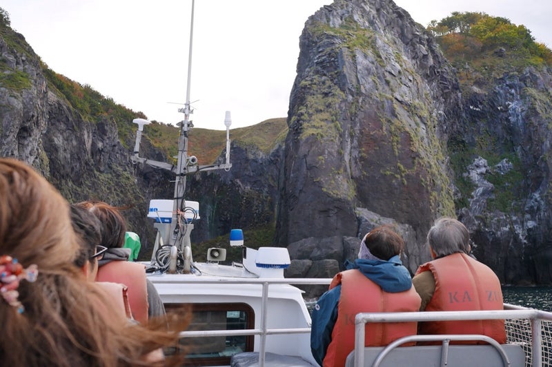 世界自然遺産「知床クルーズ」でカムイワッカの滝と野生のヒグマ見たよ／北海道知床