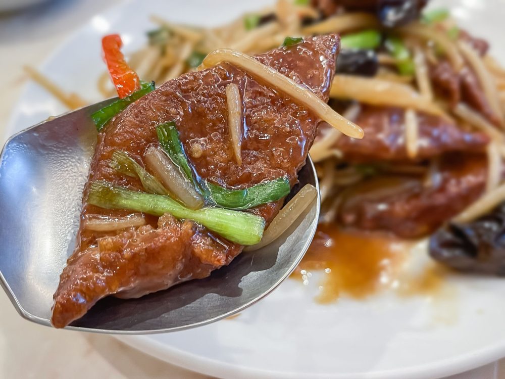 鮮魚店直営「華錦飯店」で大海老の紅白盛合せ、海鮮煮込みそば、レバニラ食べた！／横浜中華街