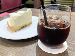 CARAVAN COFFEE(キャラバンコーヒー)でニカラグア カサブランカ農園アイスコーヒーとダブルチーズケーキ食べた／横浜・元町